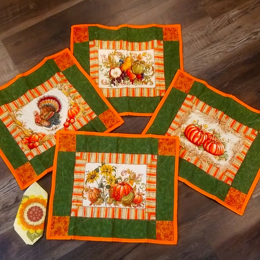 Thanksgiving placemats, beautiful quilted, set of 4